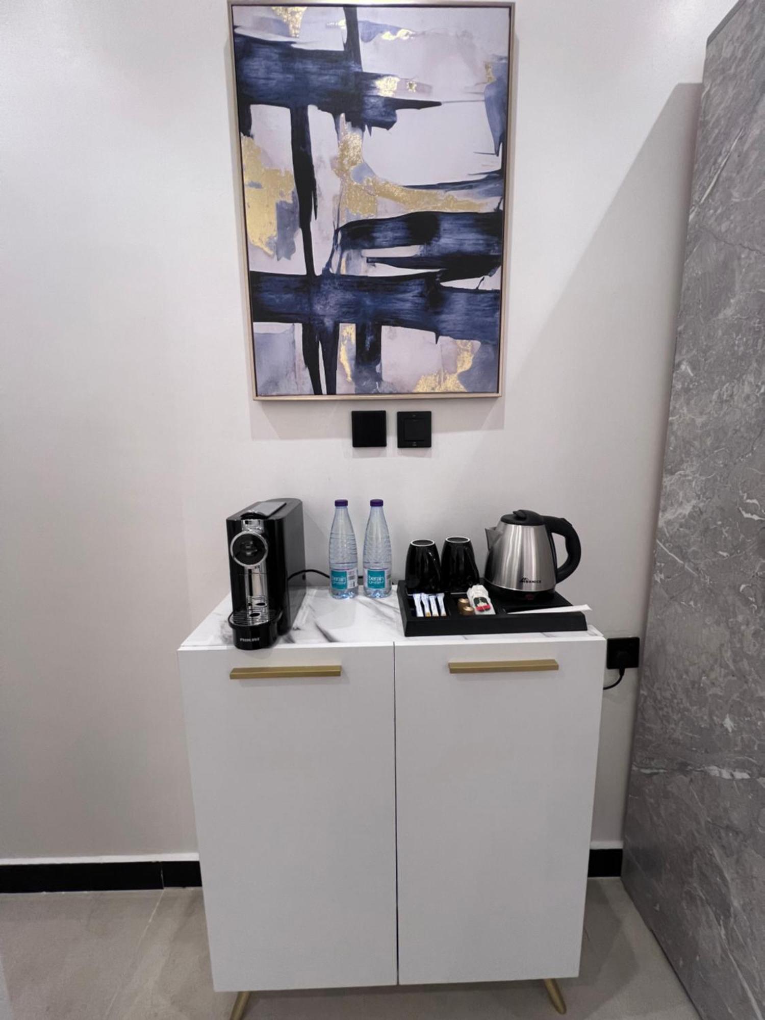 أنيقة غرفة و صالة أمام البوليفارد Apartment